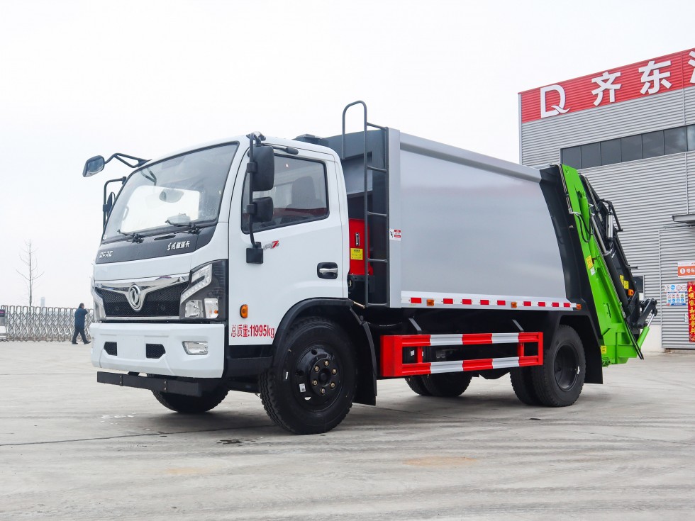 齊東方牌CLD5120ZYSEQ6型壓縮式垃圾車